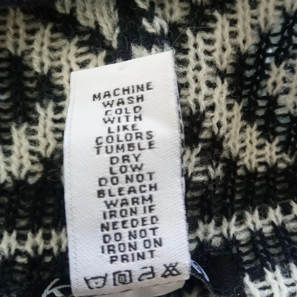 Kenzie Black White Tribal Knit Fringe Cardigan Vest Size Juniors 5/6 - Picture 9 of 9